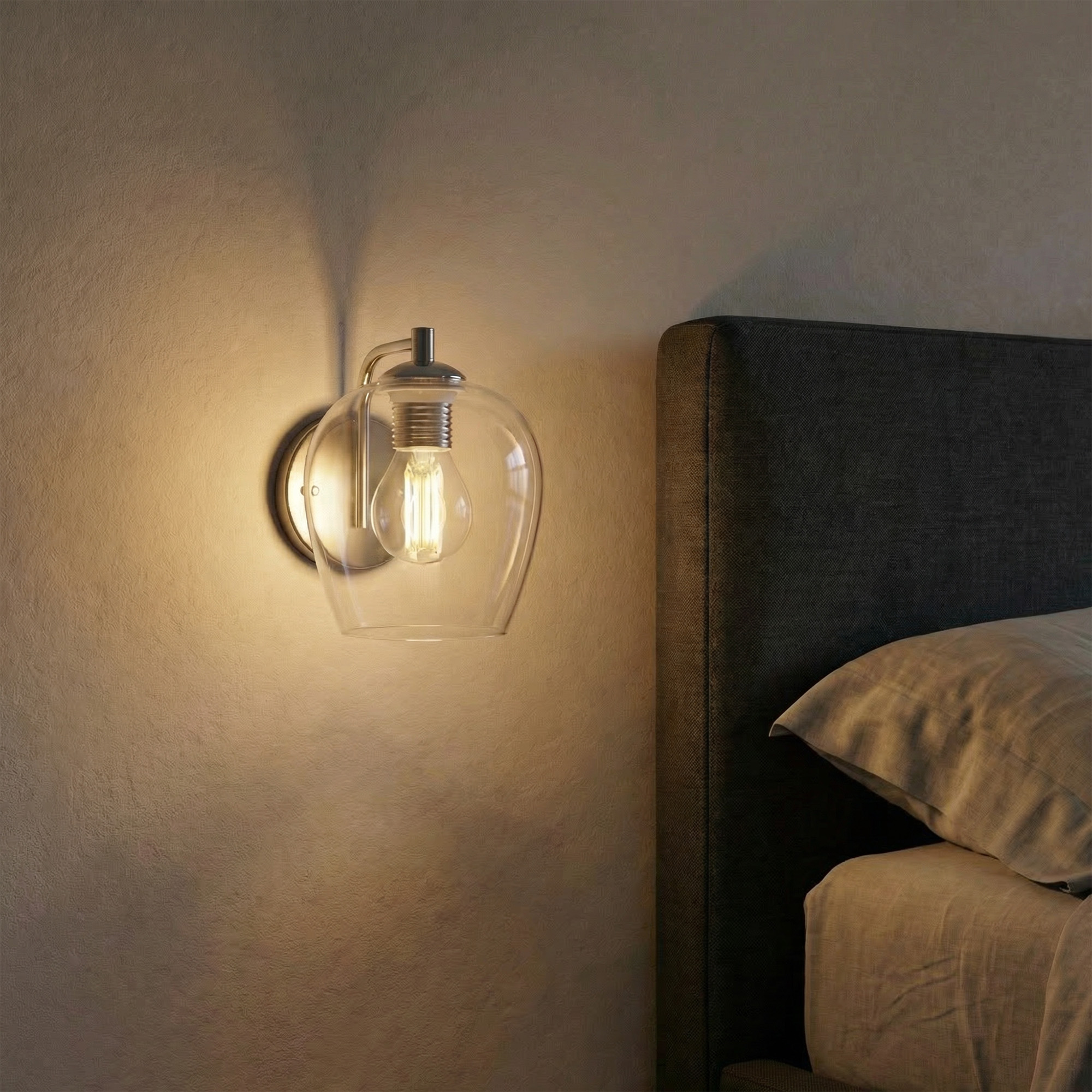 LED-G45-6W-WW-E14-CL PLS02WH Лампа светодиодная. Форма шар. прозрачная. Серия Sky. Теплый белый свет. Картон. ТМ Uniel.