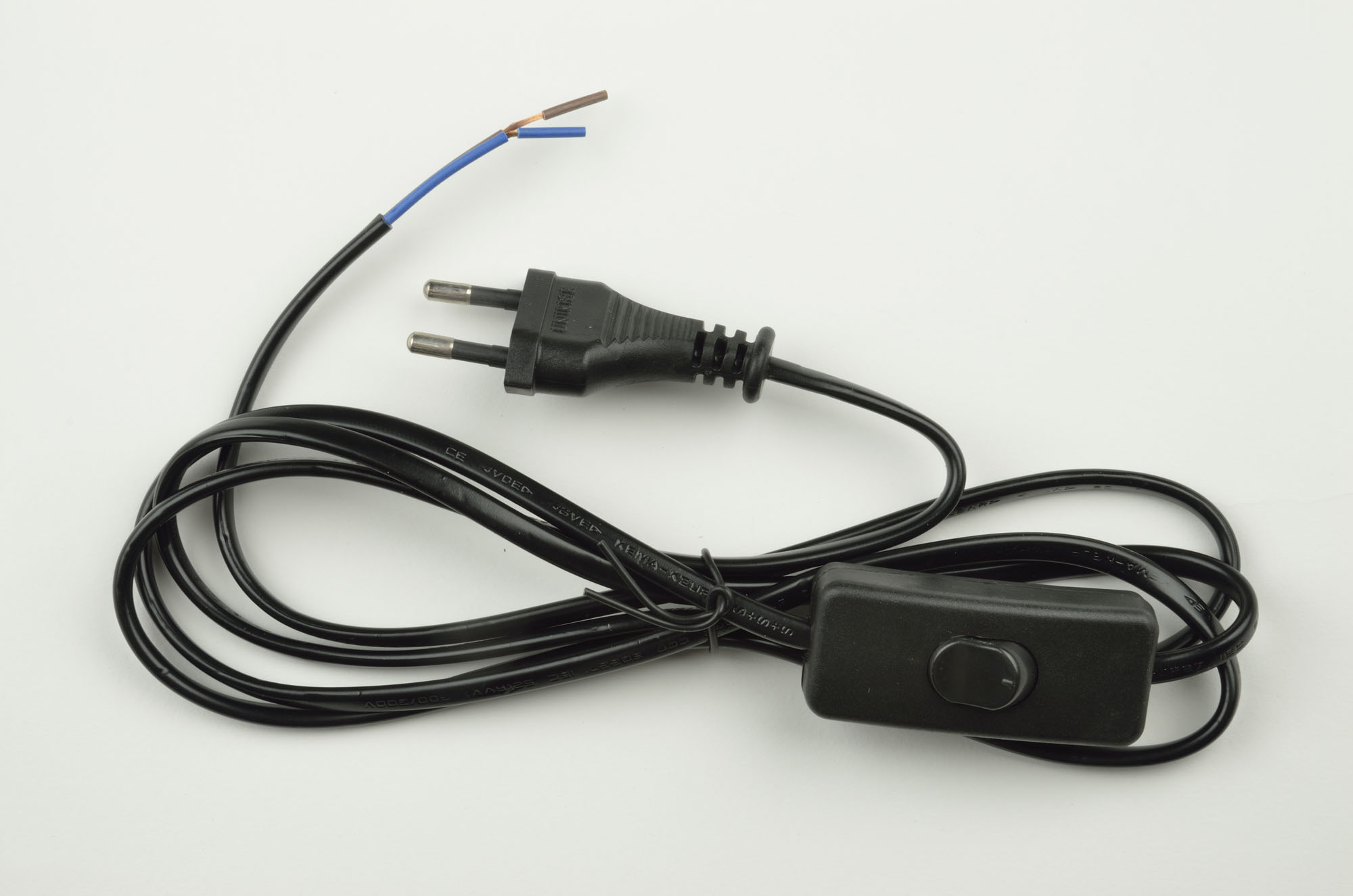 UCX-C10-02A-170 BLACK Сетевой шнур с вилкой и выключателем. 2А. 500Вт. 1.7м. Черный. ТМ Uniel