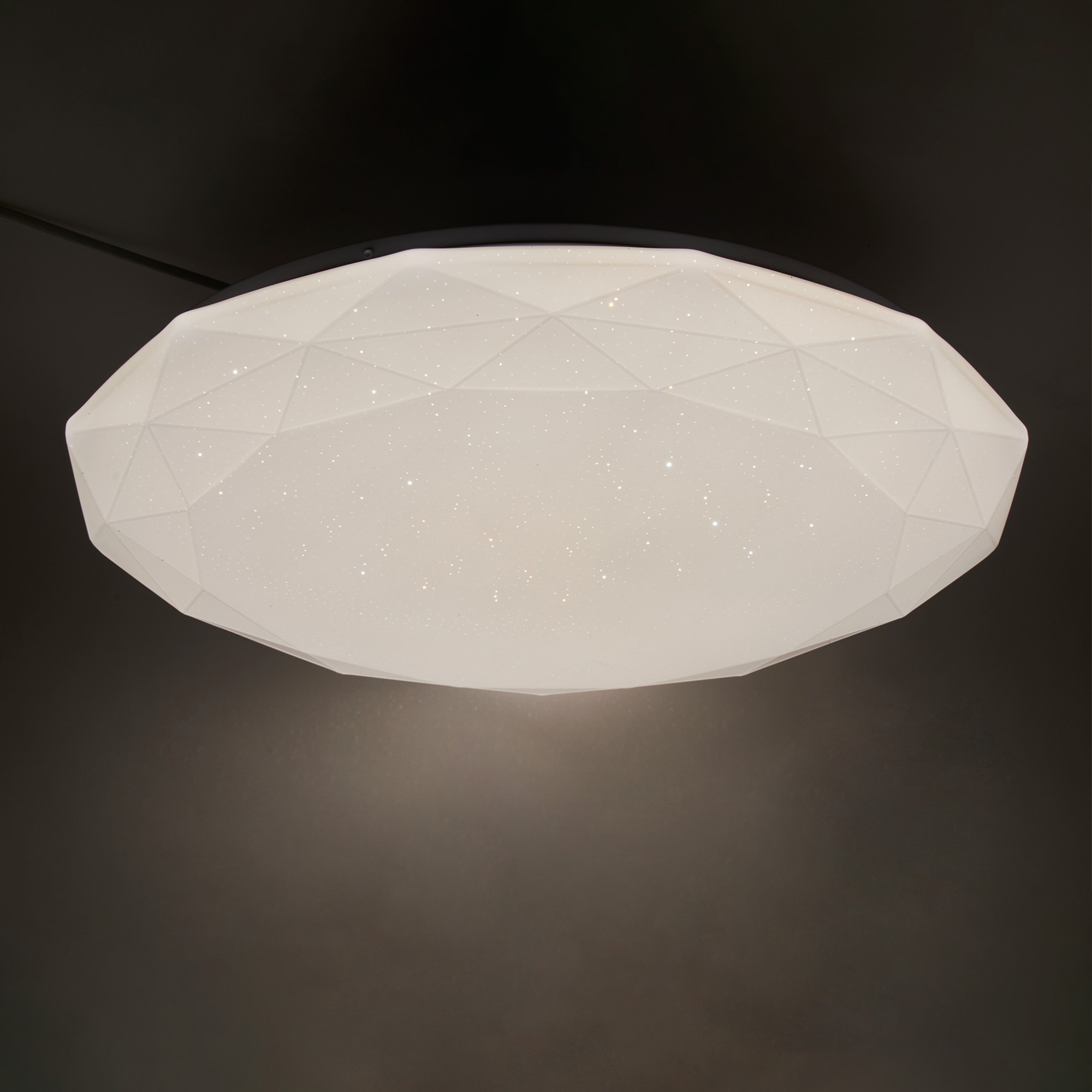 ULI-D226 72W-SW-50 DIAMOND-2 O3 Cветильник светодиодный накладной. Диммируемый. Пульт ДУ в-к. Теплый свет3000К-Белый свет4000К-Дневной свет6500К. 5500Лм. TM Uniel