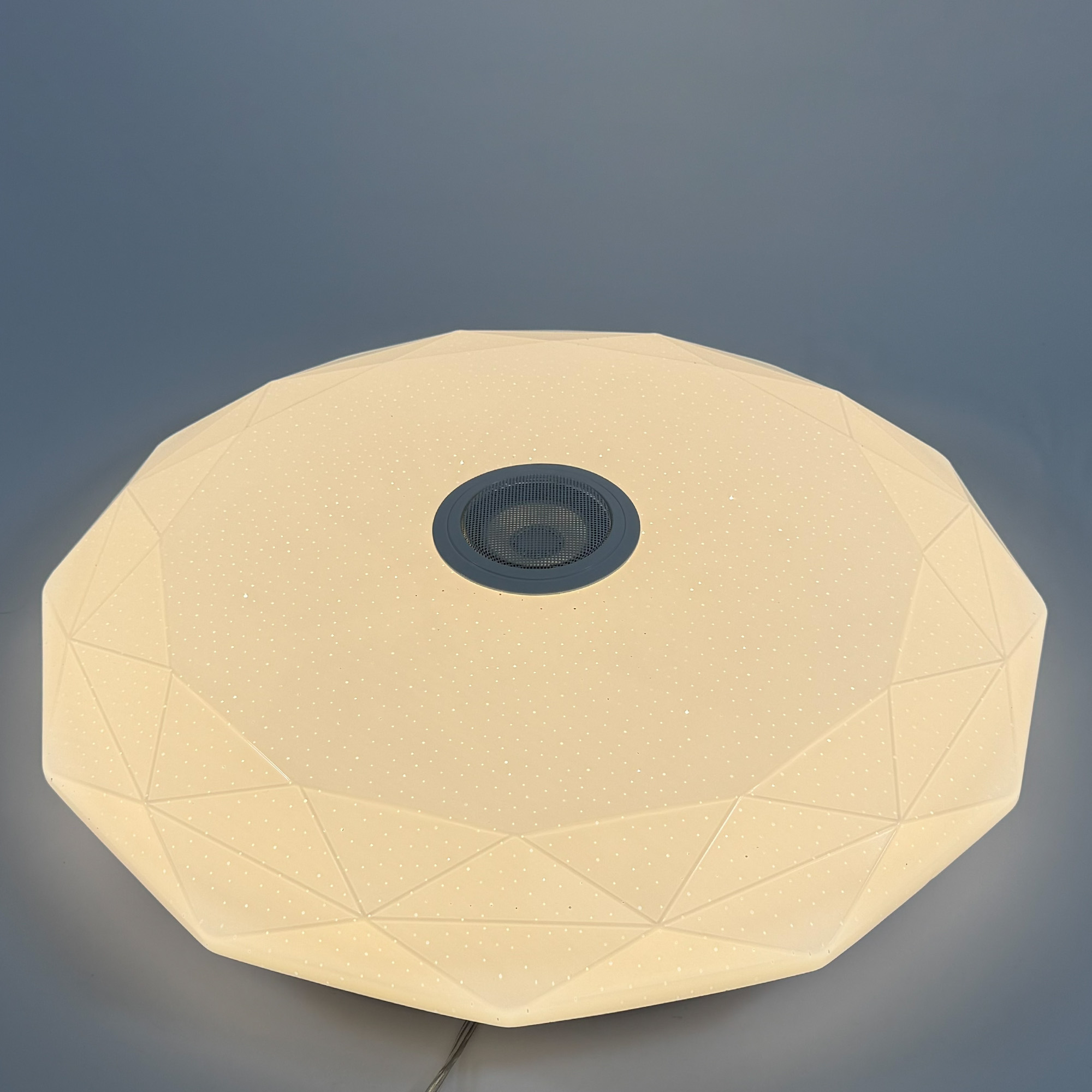 ULI-D292 70W-SW+RGB-50 VENUS O3 Cветильник светодиодный накладной с Bluetooth колонкой. Диммируемый. Пульт ДУ в-к. Теплый свет3000К-Белый свет4000К-Дневной свет6500К-RGB. 5400Лм. TM Uniel