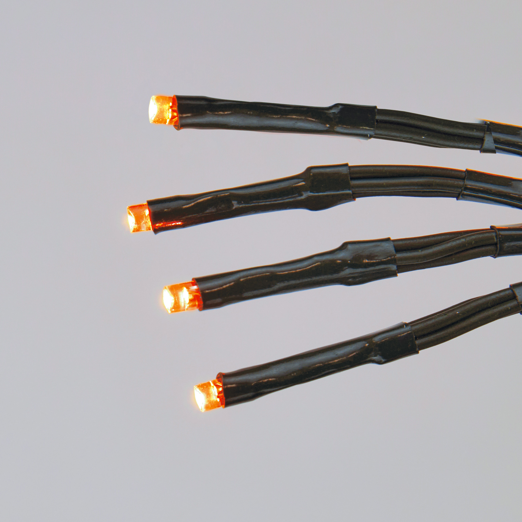 ULD-S0740-370-DGA-RC AM IP44 FIREWORK Гирлянда светодиодная Фейерверк. 7.4м. 370 светодиодов. Янтарный свет. Пульт ДУ в-к. Провод зеленый. ТМ Uniel