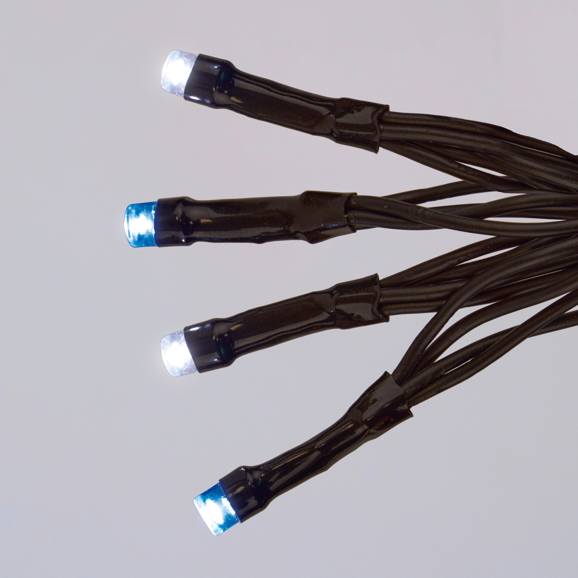 ULD-S1500-150-TBK BL-WH IP44 Гирлянда светодиодная с эффектом мерцания. 15м. Соединяемая. 150 светодиодов. Синий и белый свет. Провод черный. ТМ Uniel