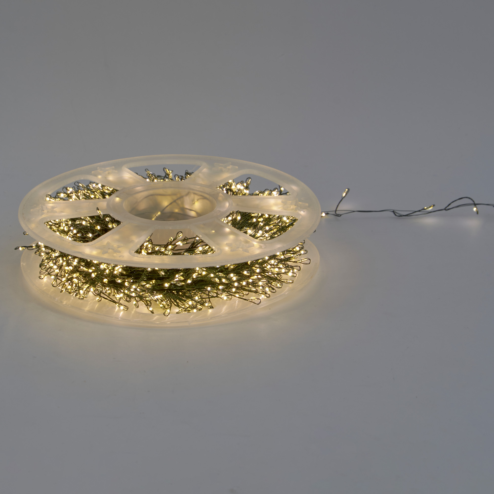 ULD-S5000-1500-DGA WW IP20 DEWDROP Гирлянда светодиодная Капли росы. 50м. 1500 светодиодов. Теплый белый свет. Провод зеленый. ТМ Uniel